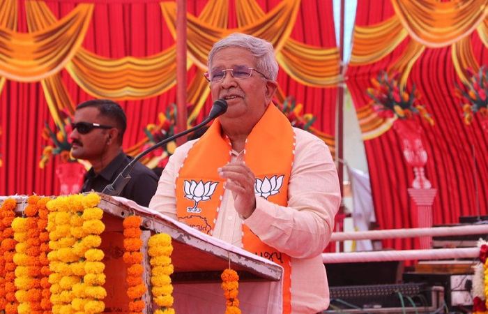 તા. ૦૧-૧૧-૨૦૨૫ ના રોજ ગુજરાત સરકારના કેબિનેટ મંત્રી અને અનાવિલ સમાજના આગેવાન અમારા માર્ગદર્શક એવા આદરણીય શ્રી કનુભાઈ દેસાઈ સાહેબને ફરીવાર સુરત જીલ્લાના પ્રભારી મંત્રી બનવા બદલ ખુબ ખુબ અભિનંદન સહ શુભેચ્છા.